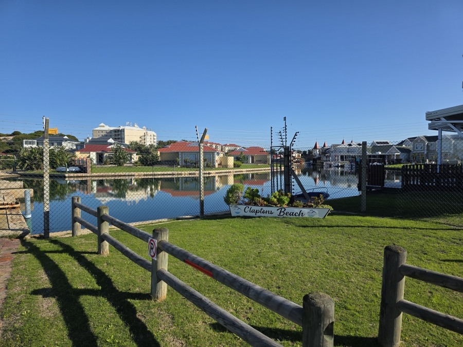 3 Bedroom Property for Sale in Marina Martinique Eastern Cape